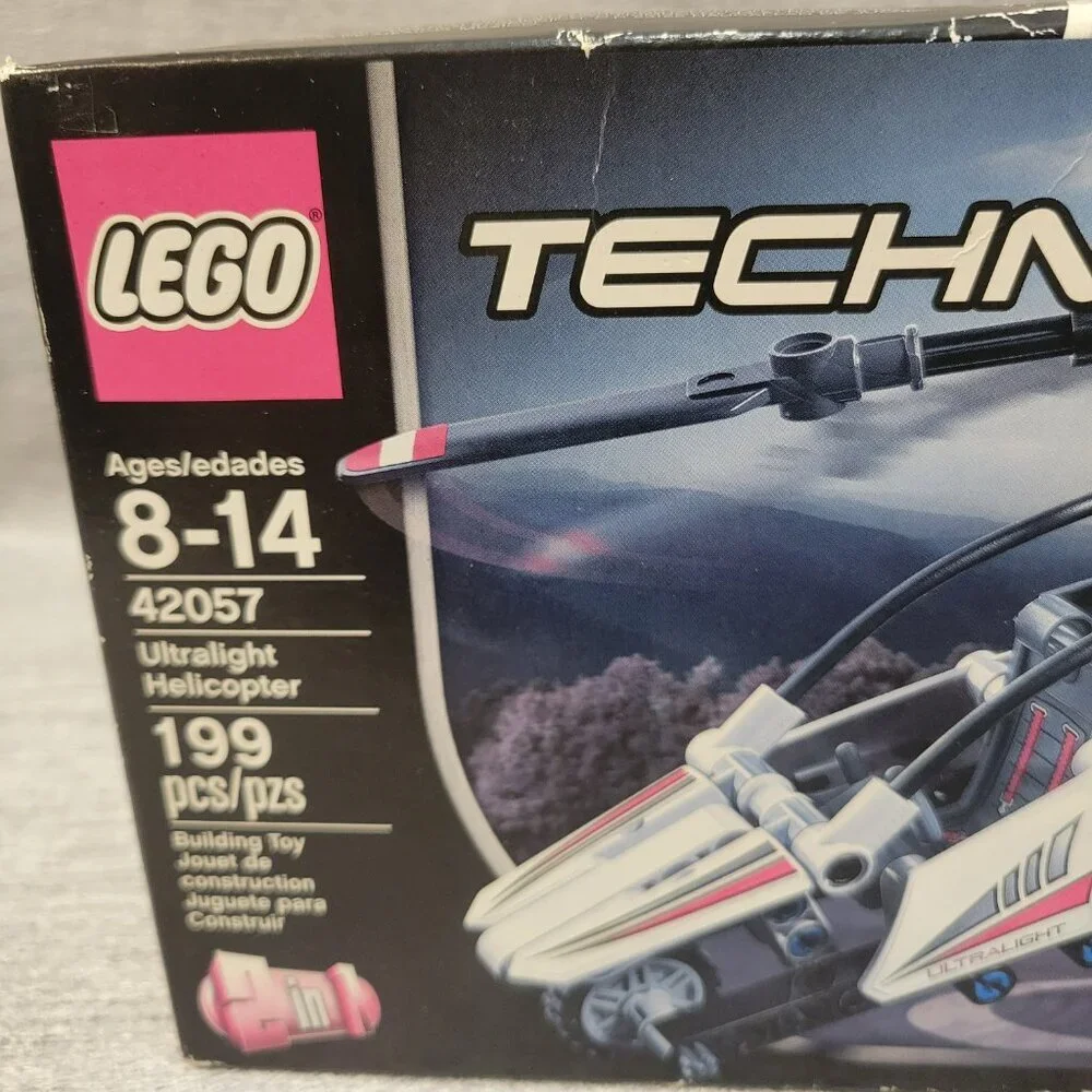Lego Technic Ultralight Helicopter- 42057 - Picture 2 of 7